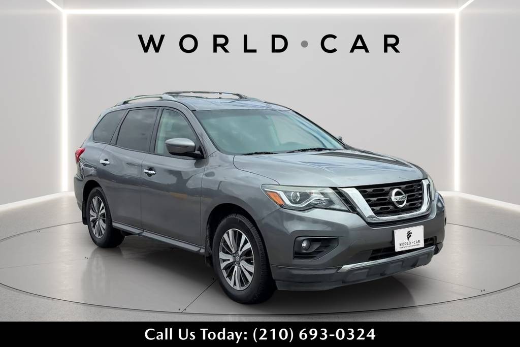 2017 Nissan Pathfinder SV