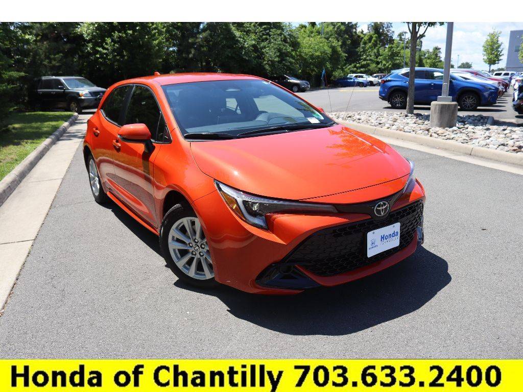2025 Toyota Corolla Hatchback SE — Hatchback — 10,256 mi — Chantilly, VA