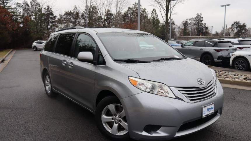 2015 Toyota Sienna LE — Minivan — 123,894 mi — Chantilly, VA