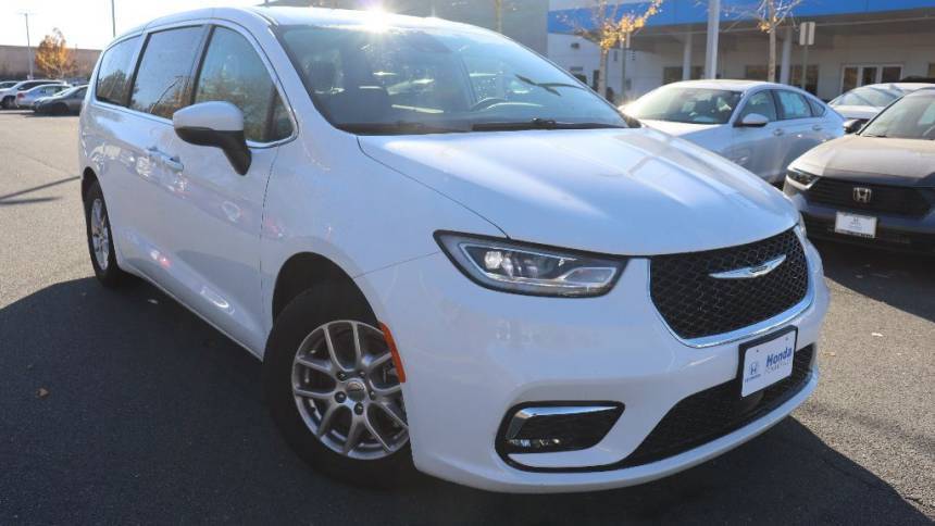 2023 Chrysler Pacifica Touring L — Minivan — 68,278 mi — Chantilly, VA