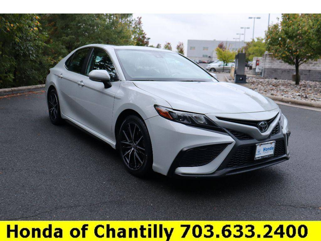 2022 Toyota Camry SE — Sedan — 74,252 mi — Chantilly, VA