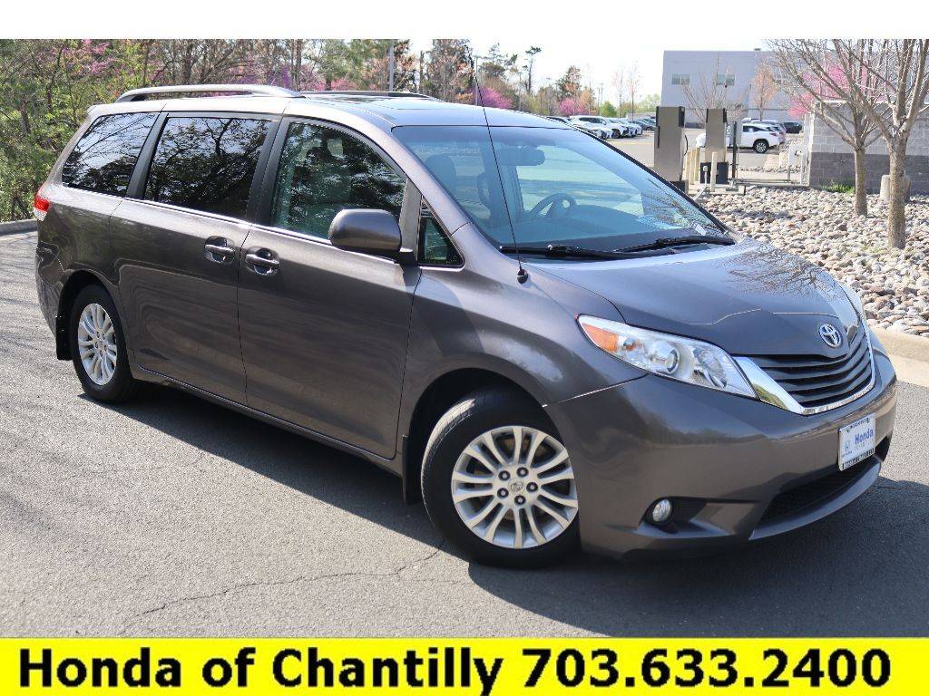 2014 Toyota Sienna XLE — Minivan — 118,487 mi — Chantilly, VA