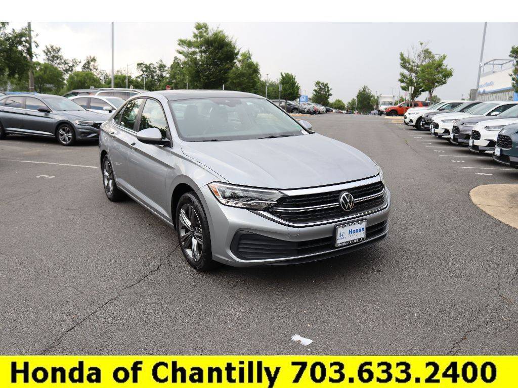 2022 Volkswagen Jetta SE — Sedan — 30,604 mi — Chantilly, VA