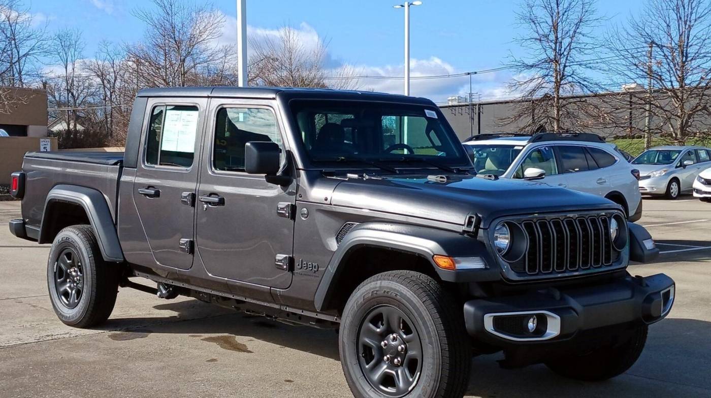 2024 Jeep Gladiator Sport — Pickup Truck — 1,001 mi — Rochester, NY