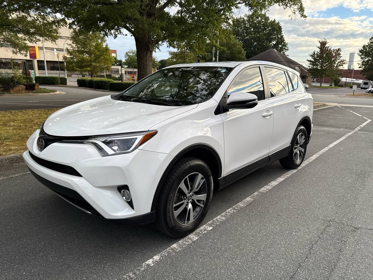 2018 Toyota RAV4 XLE — SUV — 151,332 mi — Burlington, NC