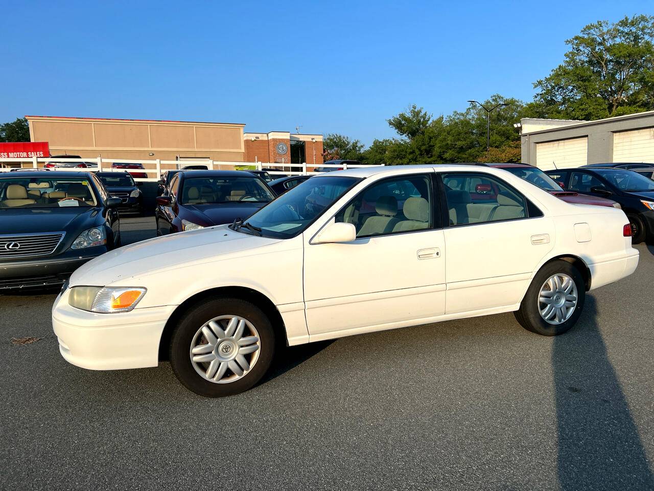 2001 Toyota Camry LE — Sedan — 81,032 mi — Burlington, NC