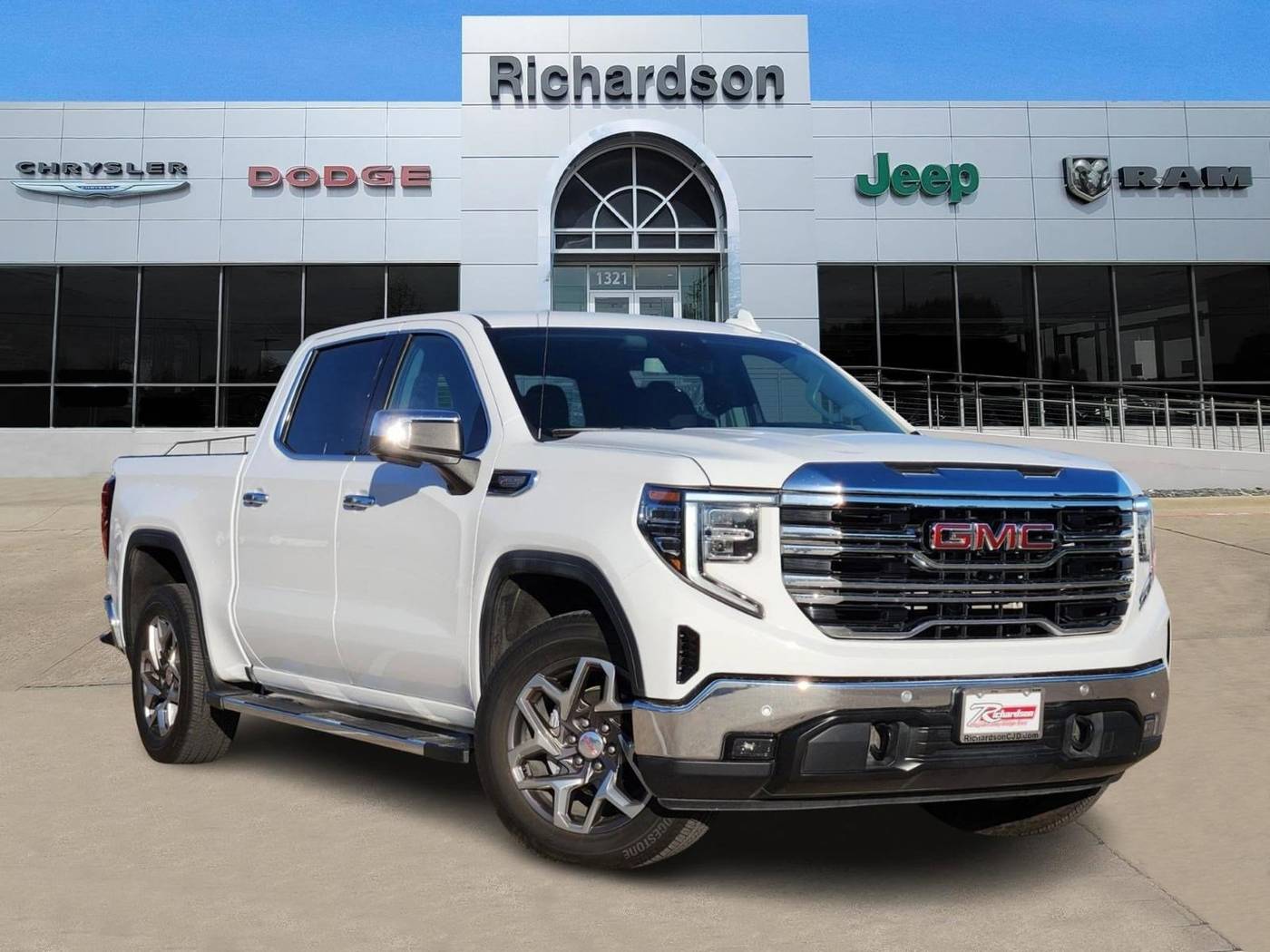 2023 GMC Sierra 1500 SLT — Pickup Truck — 35,094 mi — Richardson, TX