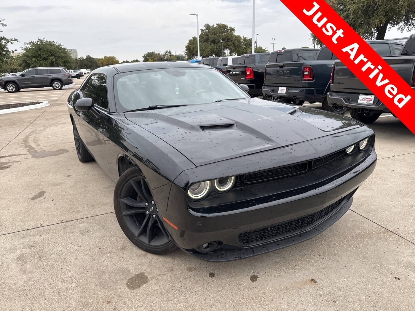 2017 Dodge Challenger SXT — Coupe — 95,762 mi — Richardson, TX