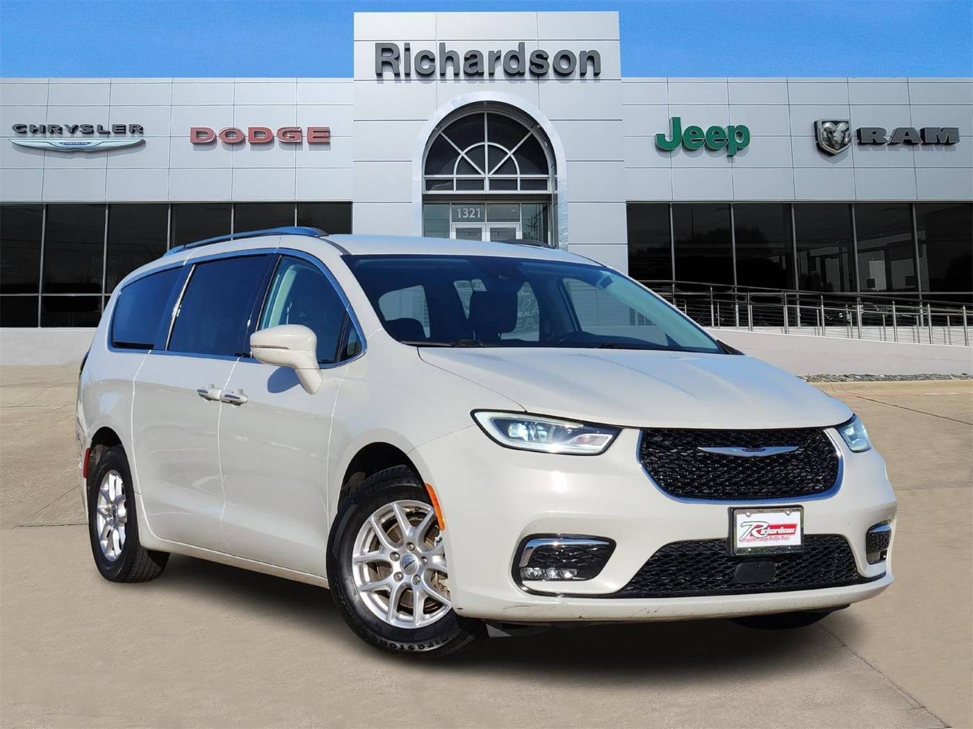 2021 Chrysler Pacifica Touring L — Minivan — 84,506 mi — Richardson, TX