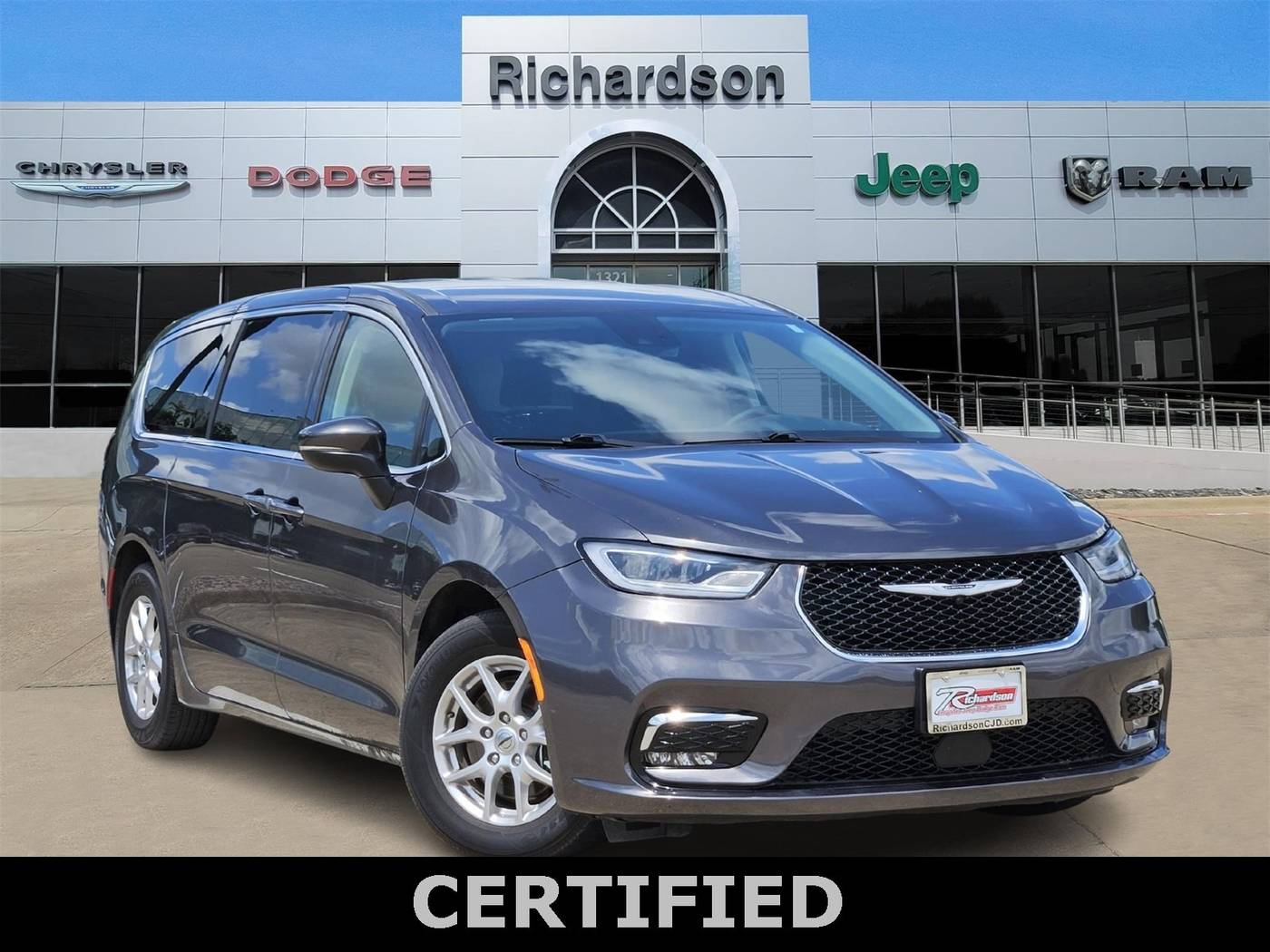 2023 Chrysler Pacifica Touring L — Minivan — 60,350 mi — Richardson, TX