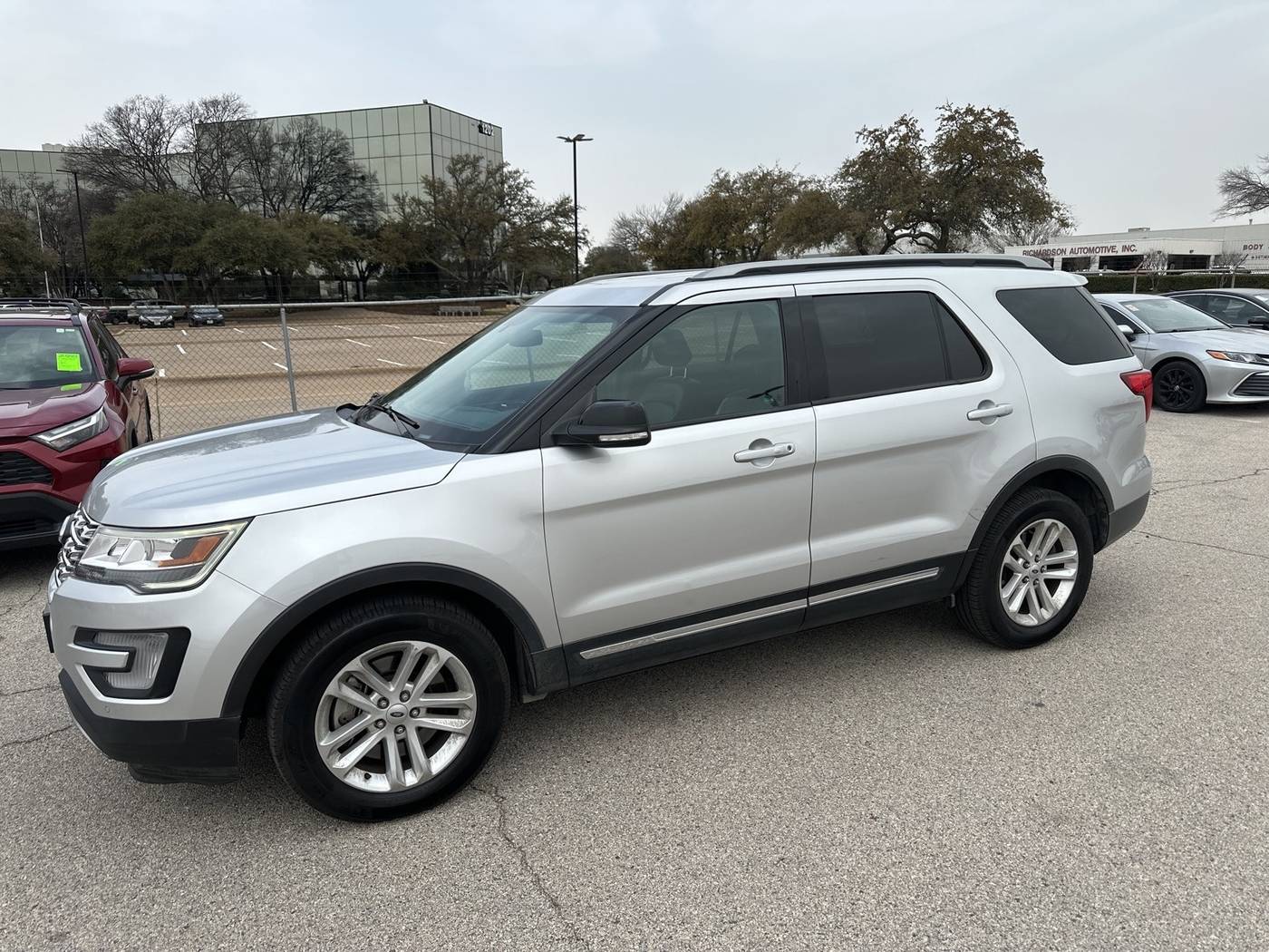 2017 Ford Explorer XLT — SUV — 116,554 mi — Richardson, TX