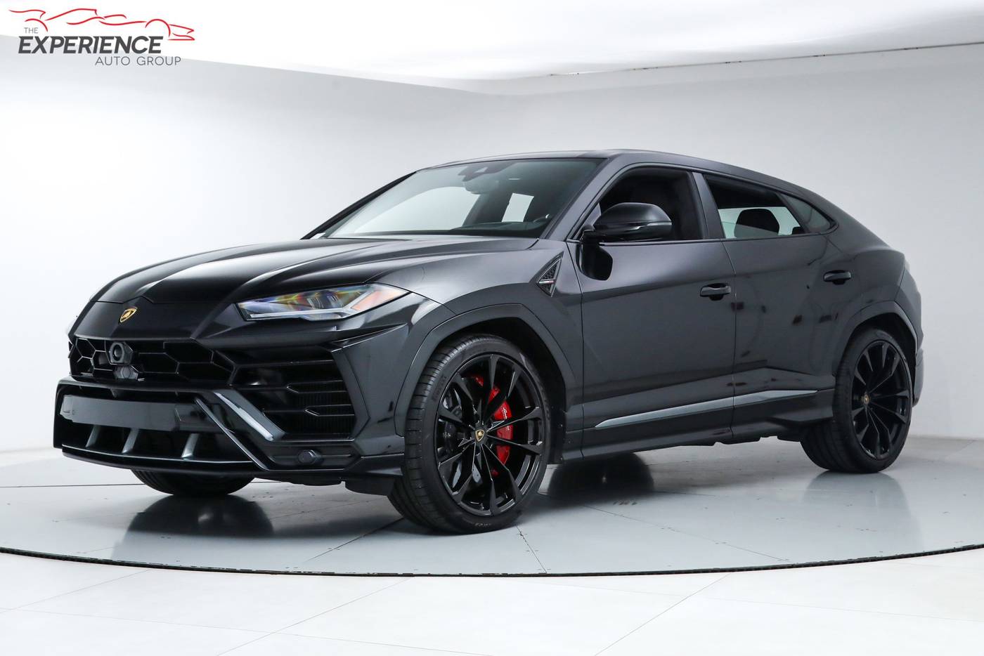 2022 Lamborghini Urus Standard