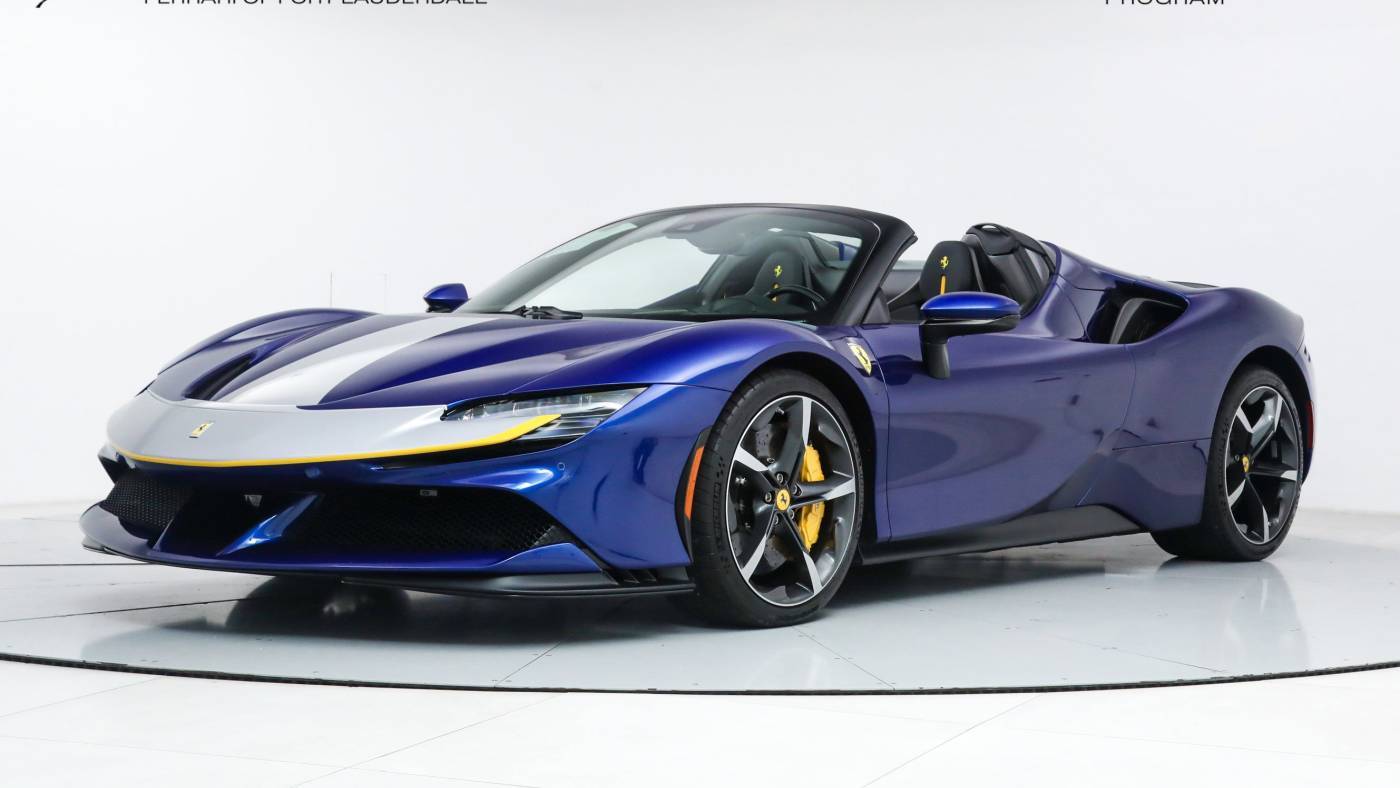 2023 Ferrari SF90 Spider Base