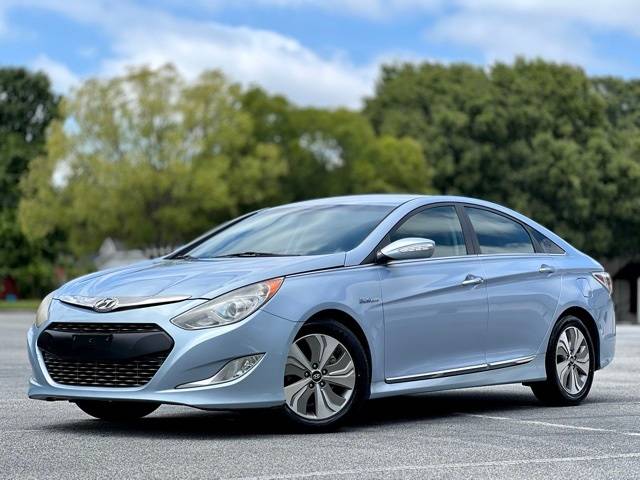 2013 Hyundai Sonata Hybrid Limited — Sedan — 148,917 mi — Greensboro, NC