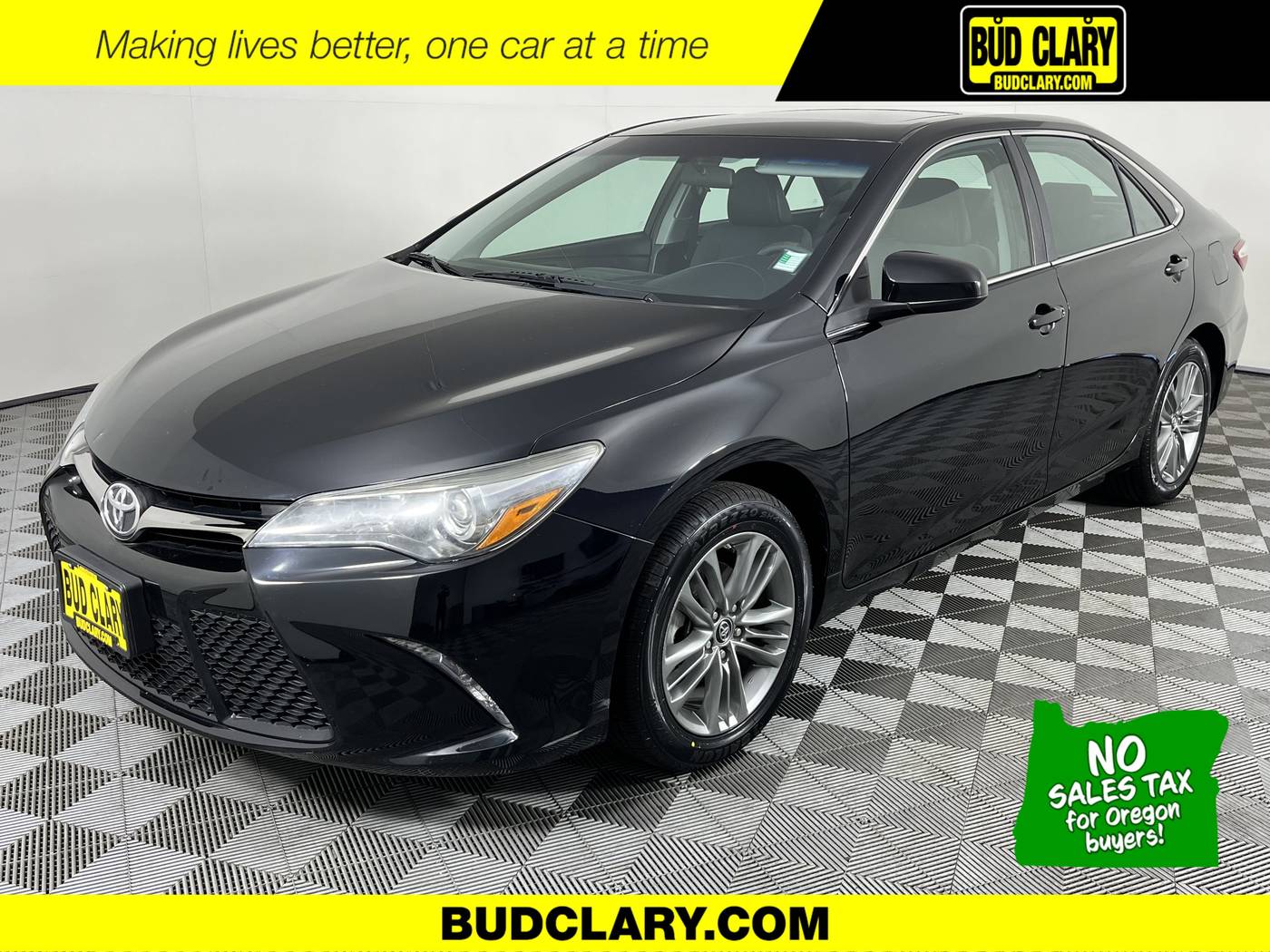 2017 Toyota Camry XLE — Sedan — 25,601 mi — Longview, WA