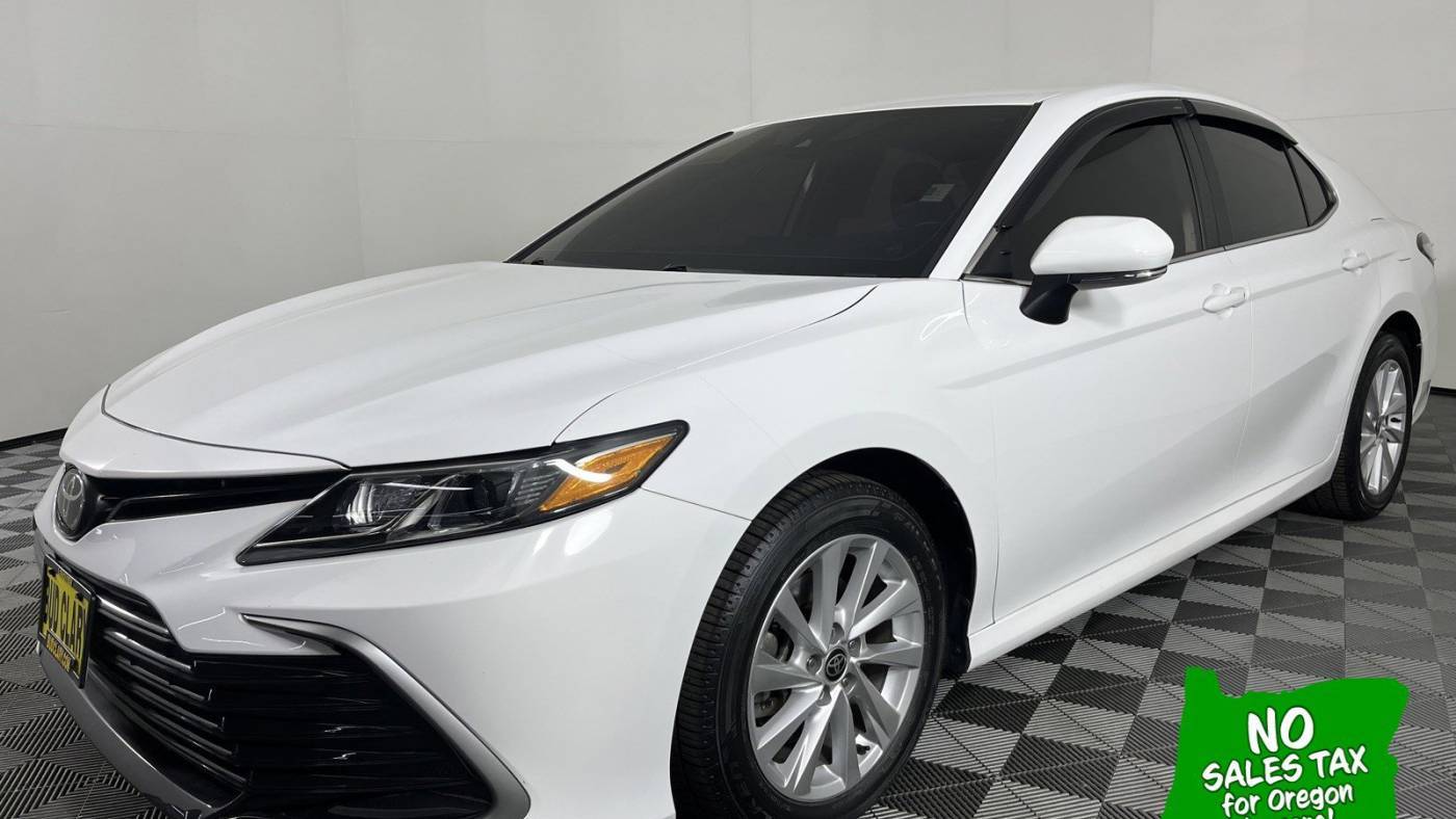 2021 Toyota Camry LE — Sedan — 37,280 mi — Longview, WA