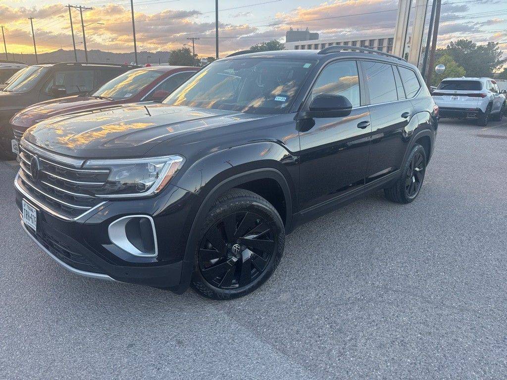 2024 Volkswagen Atlas SE with Technology — SUV — 24,239 mi — El Paso, TX