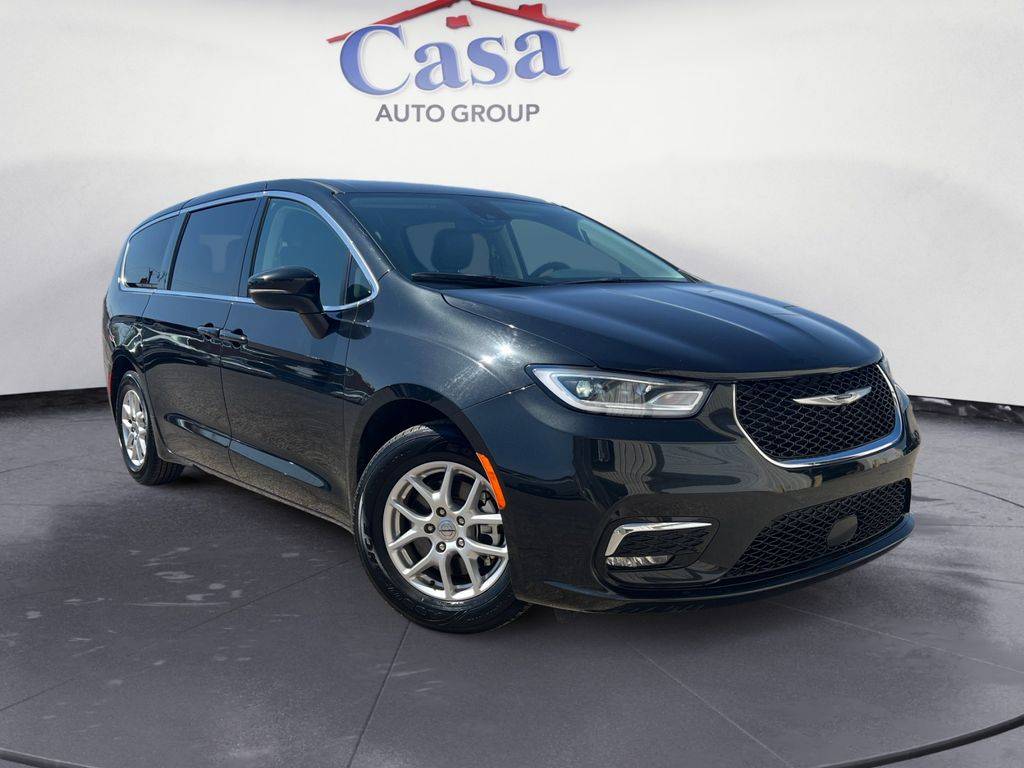 2023 Chrysler Pacifica Touring L — Minivan — 69,005 mi — El Paso, TX