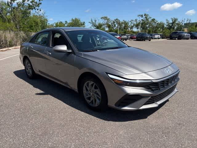 2024 Hyundai Elantra Hybrid Blue — Sedan — 3,679 mi — New Port Richey, FL