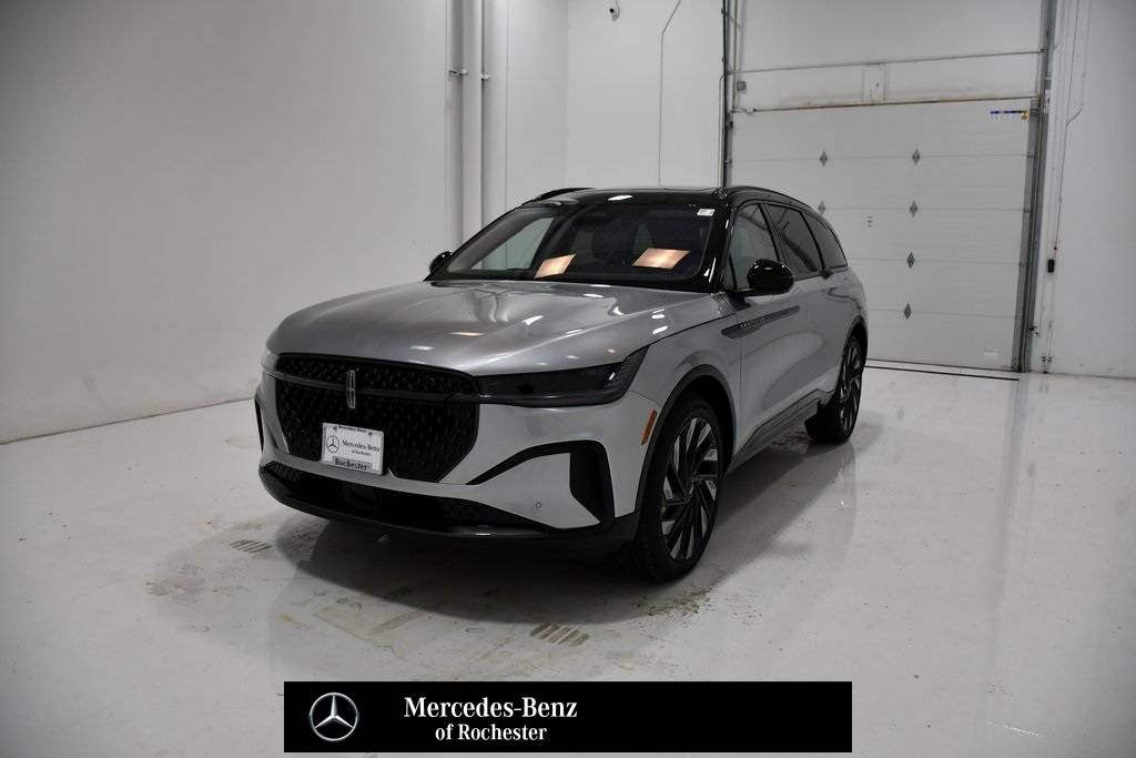 2025 Lincoln Nautilus Reserve — SUV — 1,535 mi — Rochester, MN