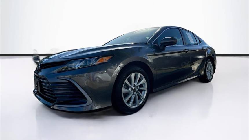 2022 Toyota Camry LE — Sedan — 20,724 mi — West Palm Beach, FL