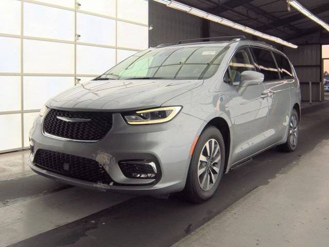 2021 Chrysler Pacifica Hybrid Touring L — Minivan — 83,208 mi — West Palm Beach, FL