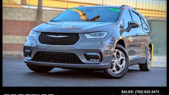2022 Chrysler Pacifica Limited — Minivan — 32,500 mi — Las Vegas, NV