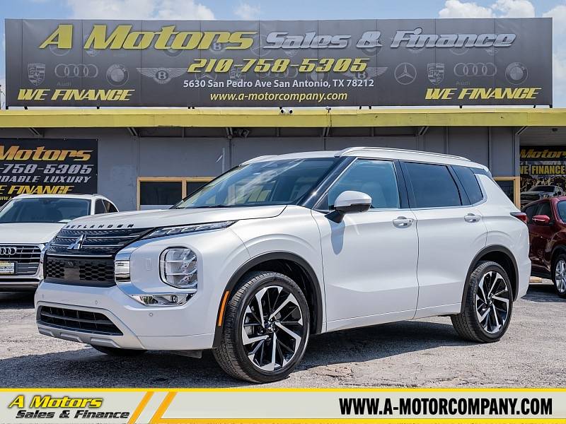 2023 Mitsubishi Outlander SEL — SUV — 49,363 mi — San Antonio, TX