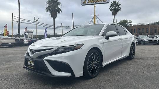 2021 Toyota Camry SE — Sedan — 114,522 mi — San Antonio, TX