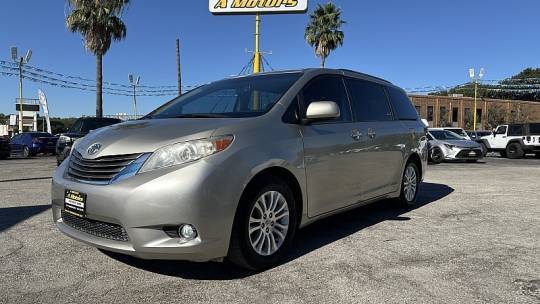 2015 Toyota Sienna XLE — Minivan — 116,301 mi — San Antonio, TX