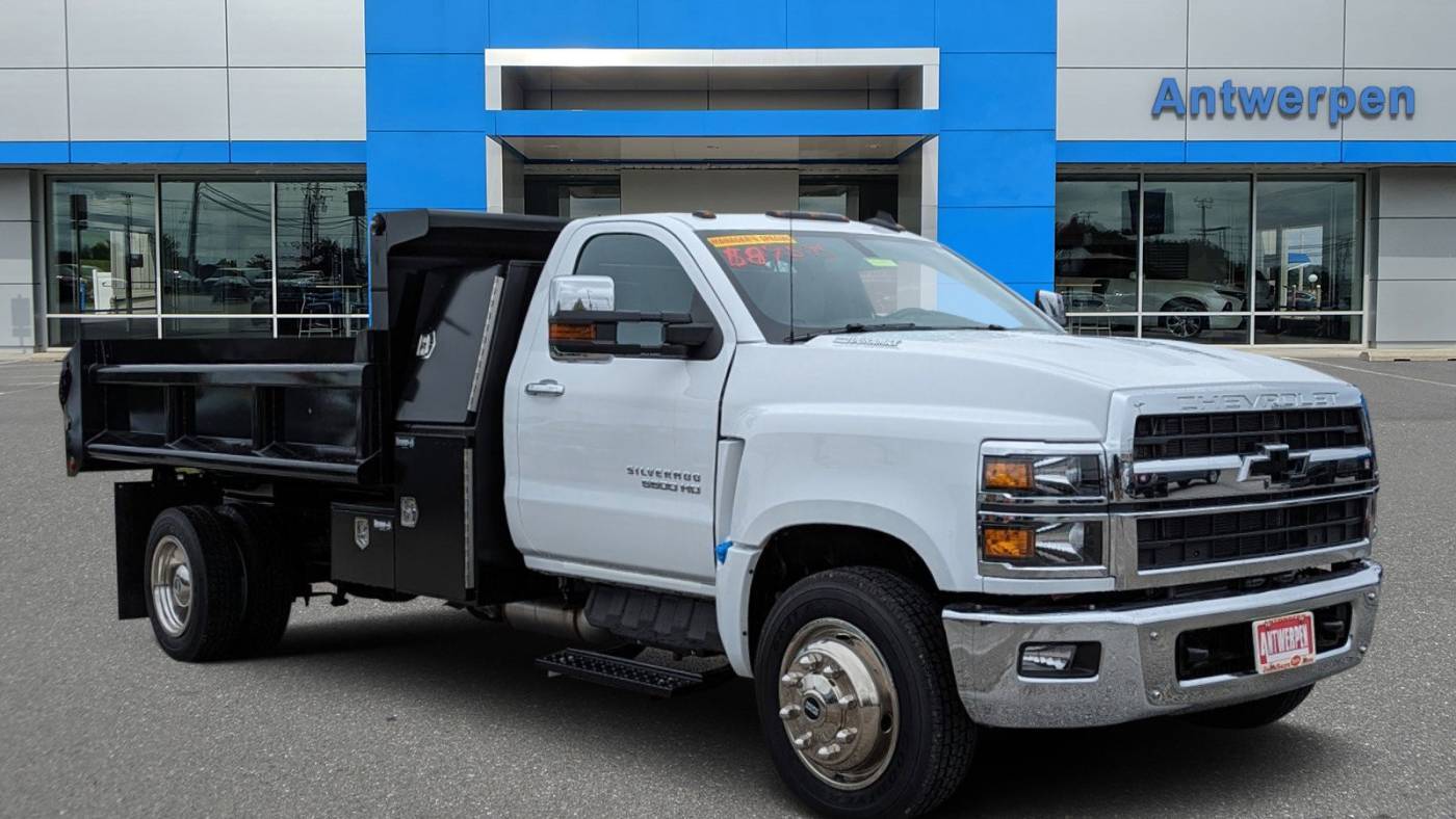 2023 Chevrolet Silverado MD Work Truck — Chassis Cab Truck — 15 mi — Eldersburg, MD