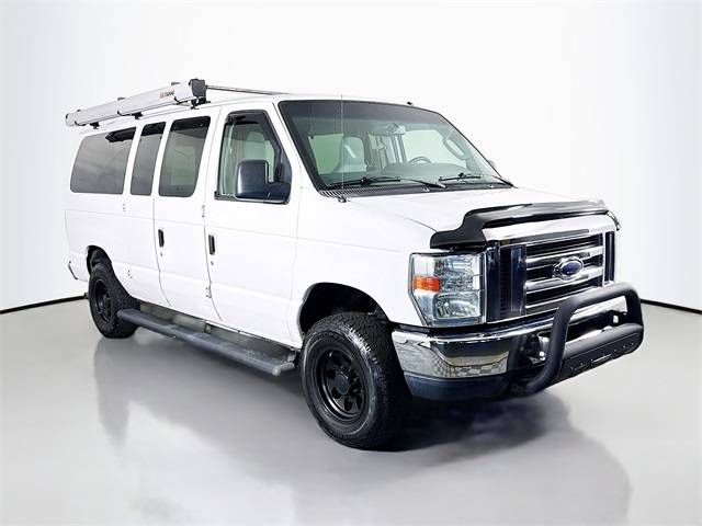 2013 Ford Econoline Wagon E-350 Super Duty XLT — Passenger Van — 90,731 mi — Puyallup, WA