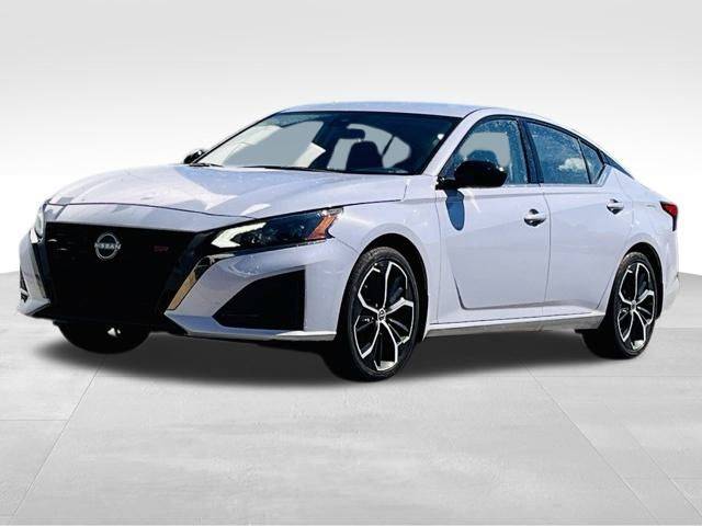 2025 Nissan Altima SR — Sedan — 4,793 mi — Hendersonville, NC