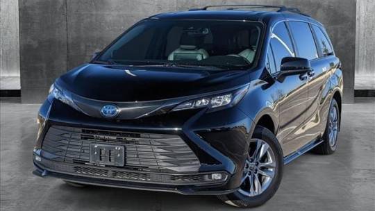 2022 Toyota Sienna Woodland Edition
