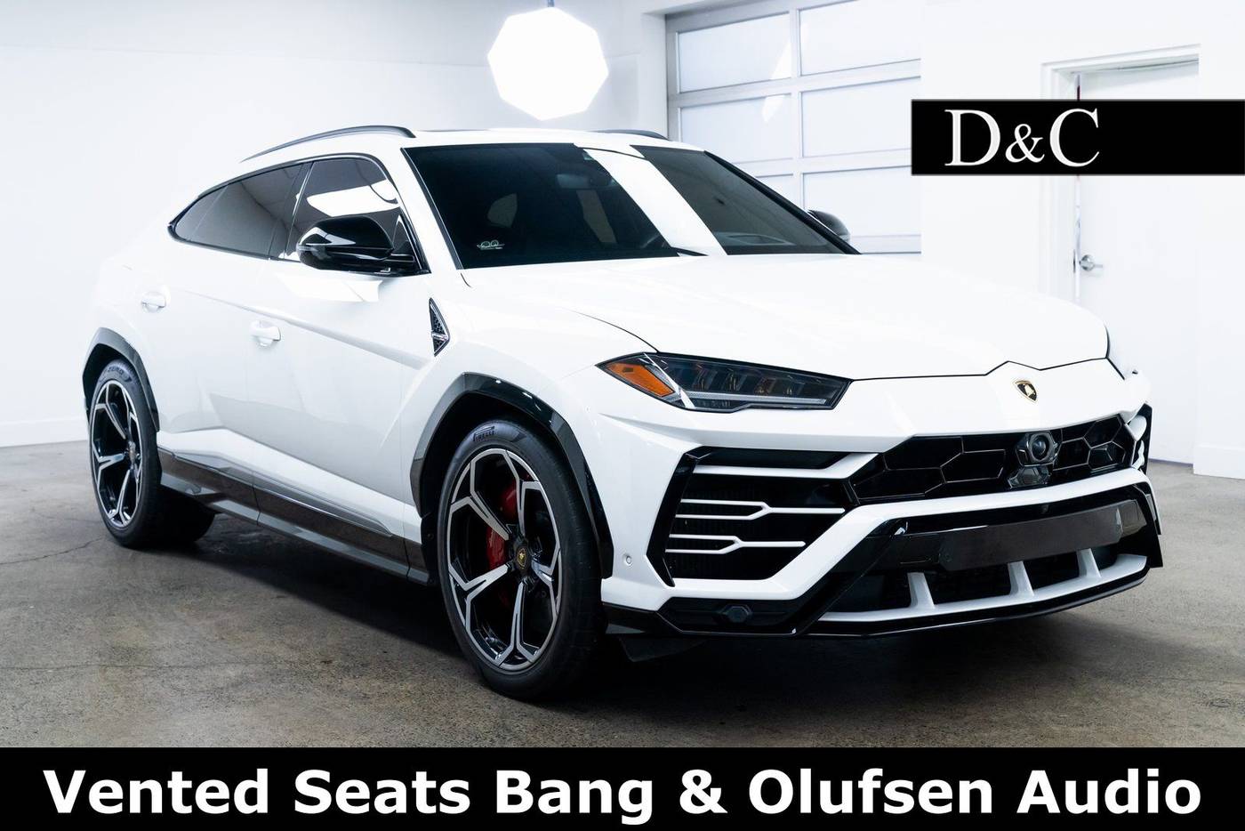 2020 Lamborghini Urus Standard