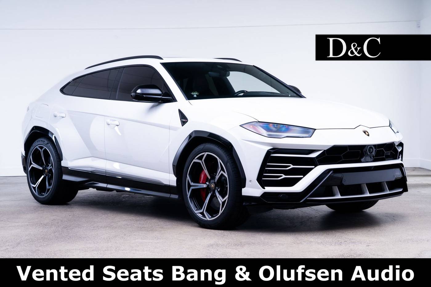 2020 Lamborghini Urus Standard
