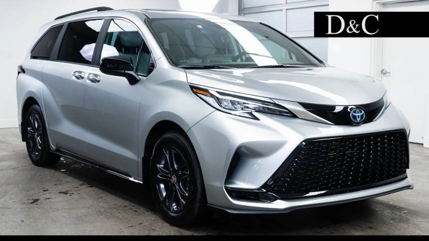 2024 Toyota Sienna XSE — Minivan — 35 mi — Portland, OR