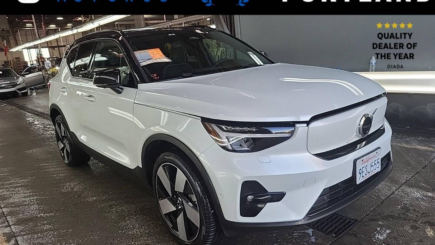 2023 Volvo XC40 Recharge Ultimate — SUV — 26,244 mi — Portland, OR