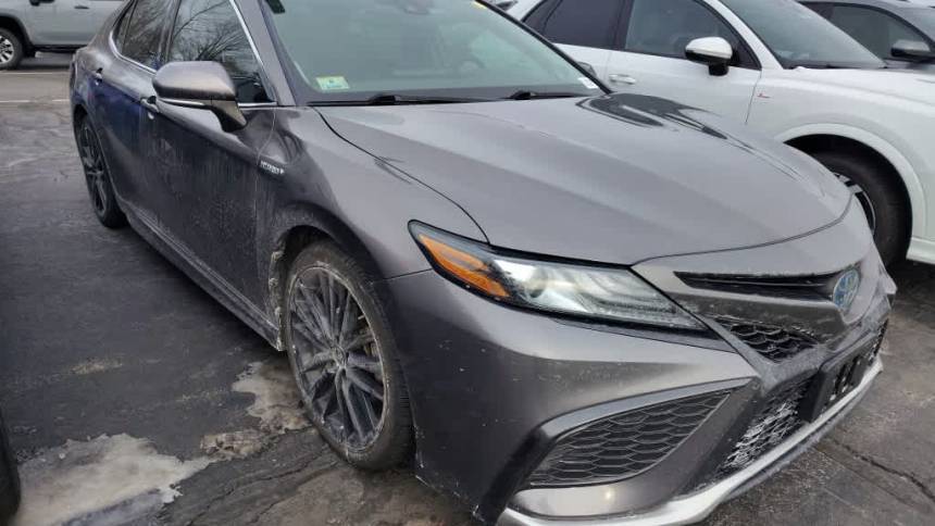 2021 Toyota Camry Hybrid XSE — Sedan — 66,104 mi — Lowell, MA