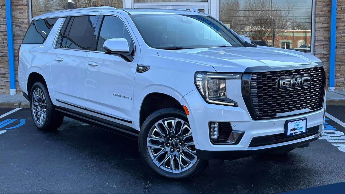 2023 GMC Yukon Denali Ultimate — SUV — 38,776 mi — Burlington, NJ