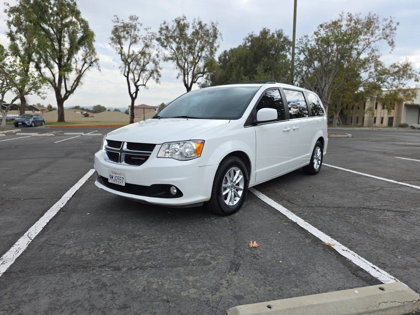 2019 Dodge Grand Caravan SXT — Minivan — 88,212 mi — Riverside, CA