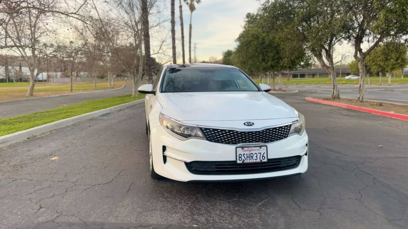 2016 Kia Optima EX — Sedan — 90,488 mi — Riverside, CA