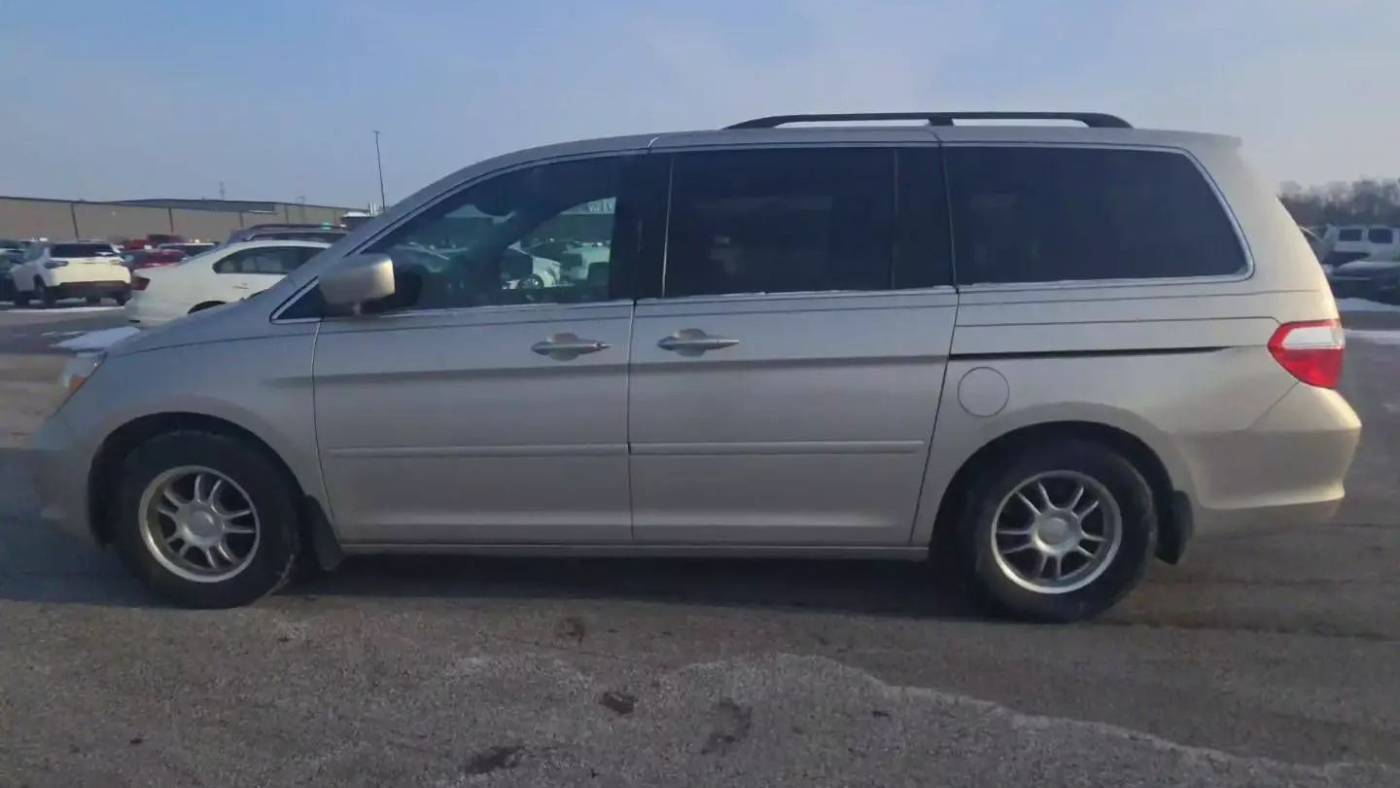 2007 Honda Odyssey Touring — Minivan — 96,902 mi — Riverside, CA