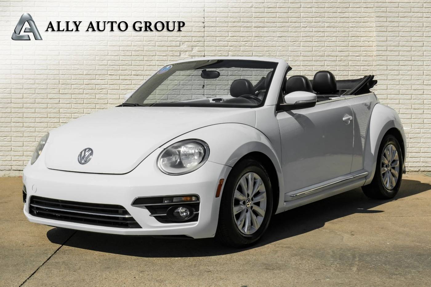 2018 Volkswagen Beetle S — Convertible — 92,327 mi — Addison, TX