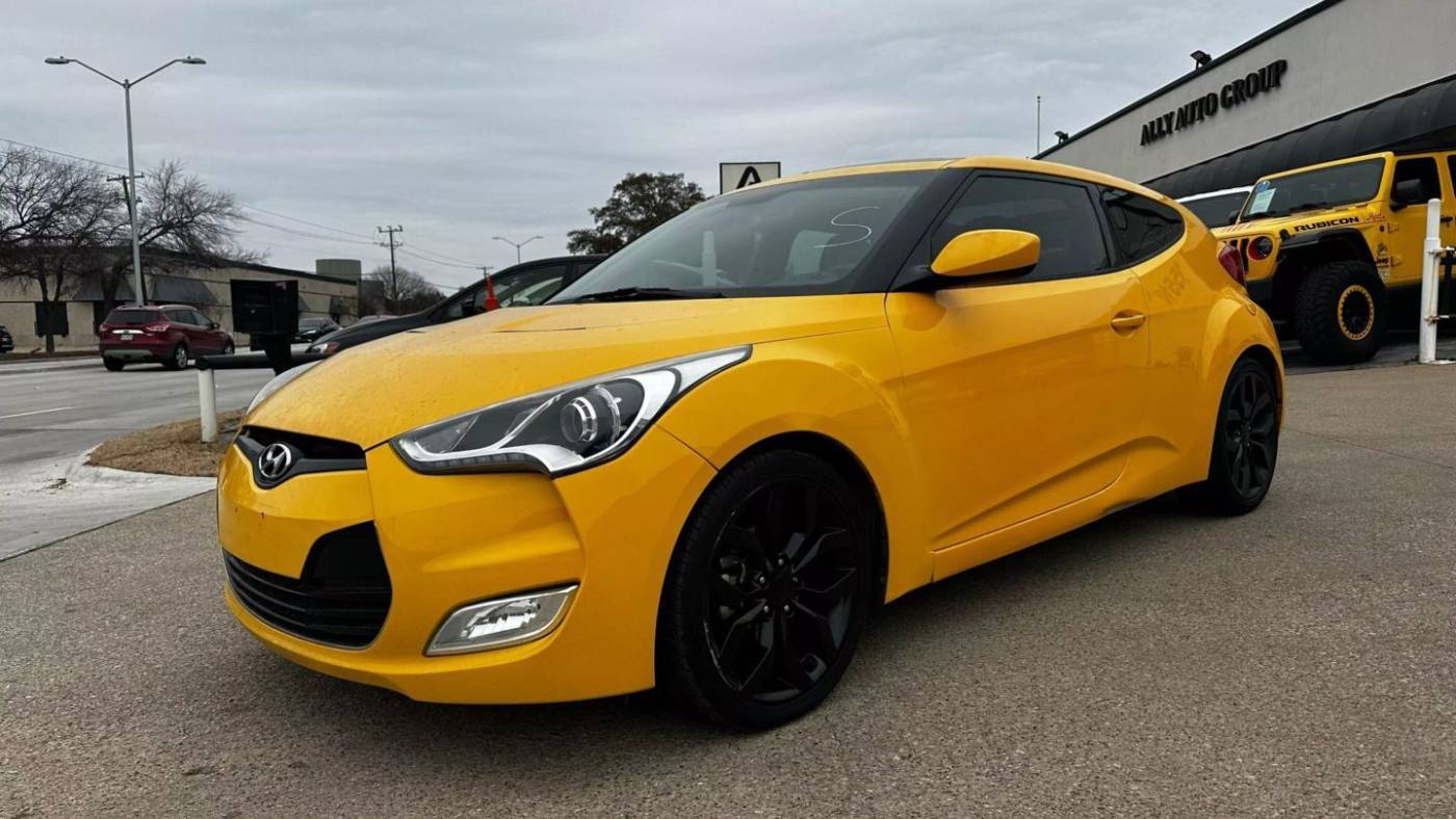2015 Hyundai Veloster Base — Hatchback — 89,125 mi — Addison, TX