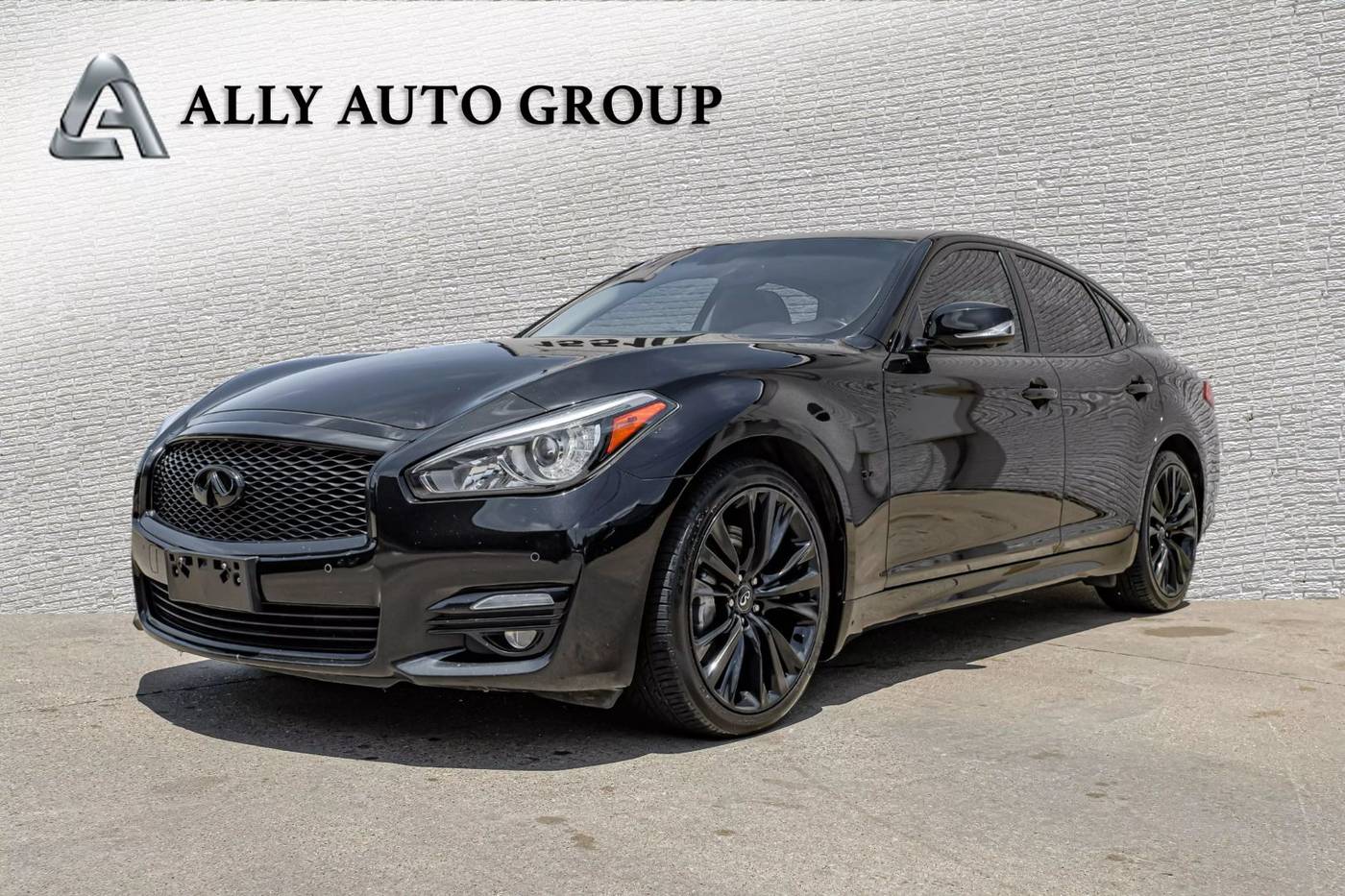 2017 INFINITI Q70 3.7 — Sedan — 99,872 mi — Addison, TX