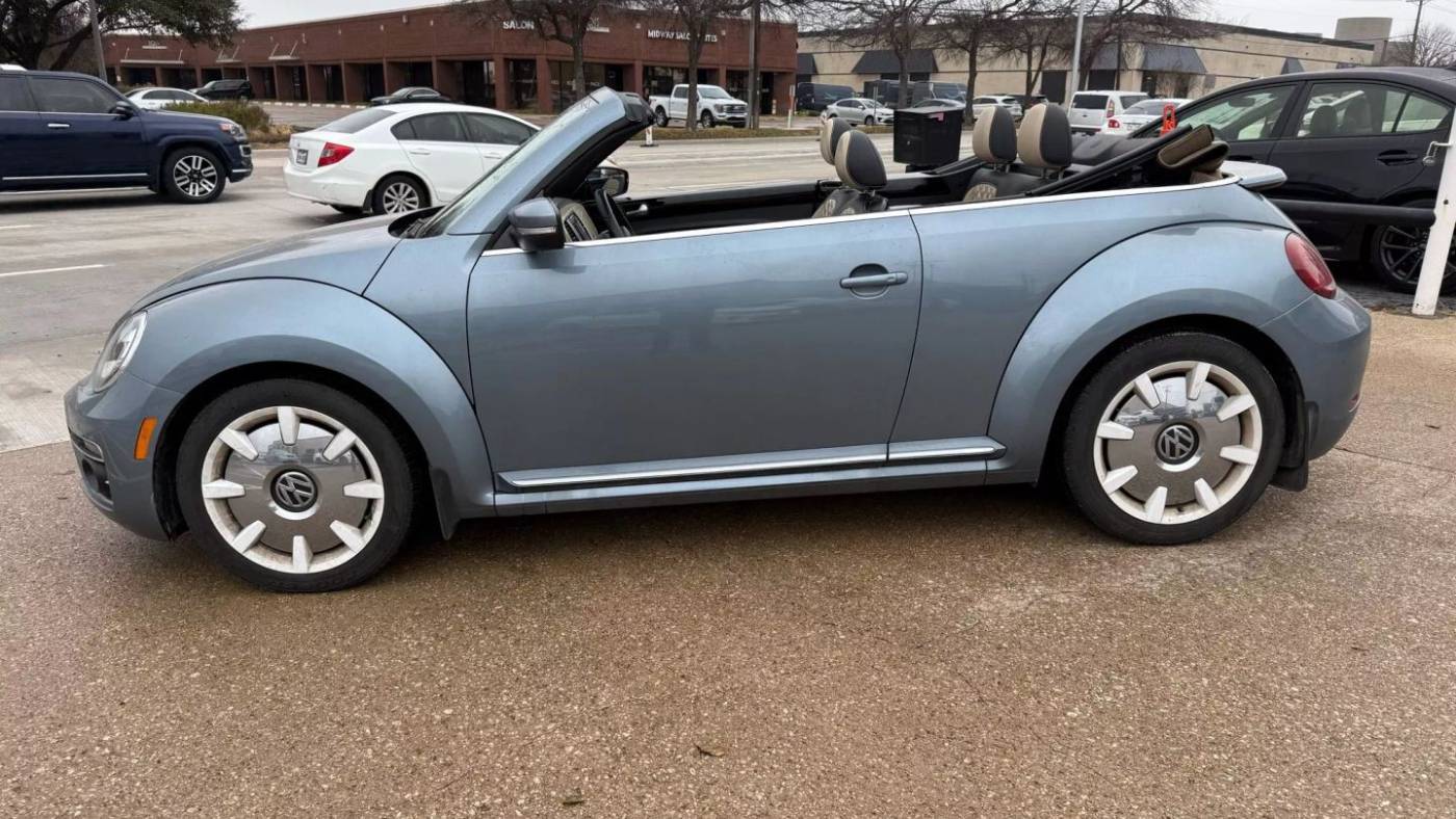 2019 Volkswagen Beetle SE — Convertible — 93,713 mi — Addison, TX