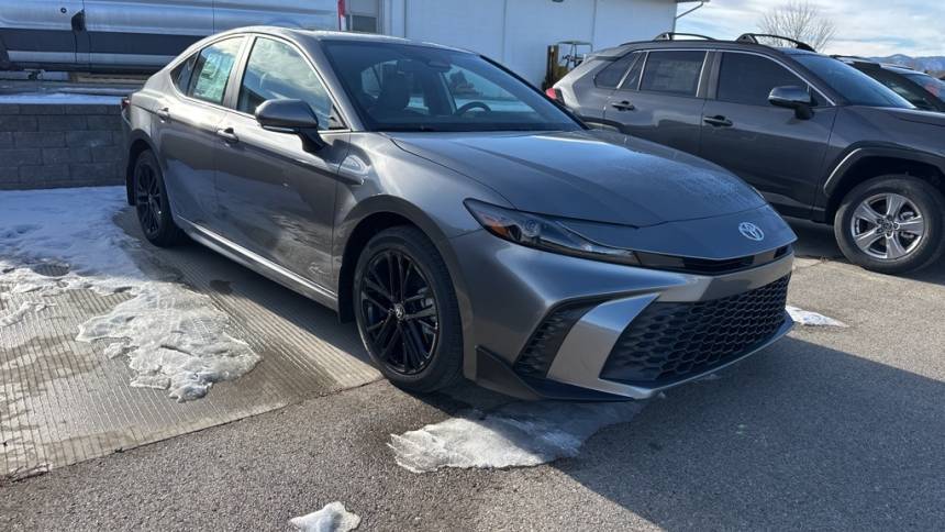 2025 Toyota Camry Hybrid SE — Sedan — 2,806 mi — Sheridan, WY