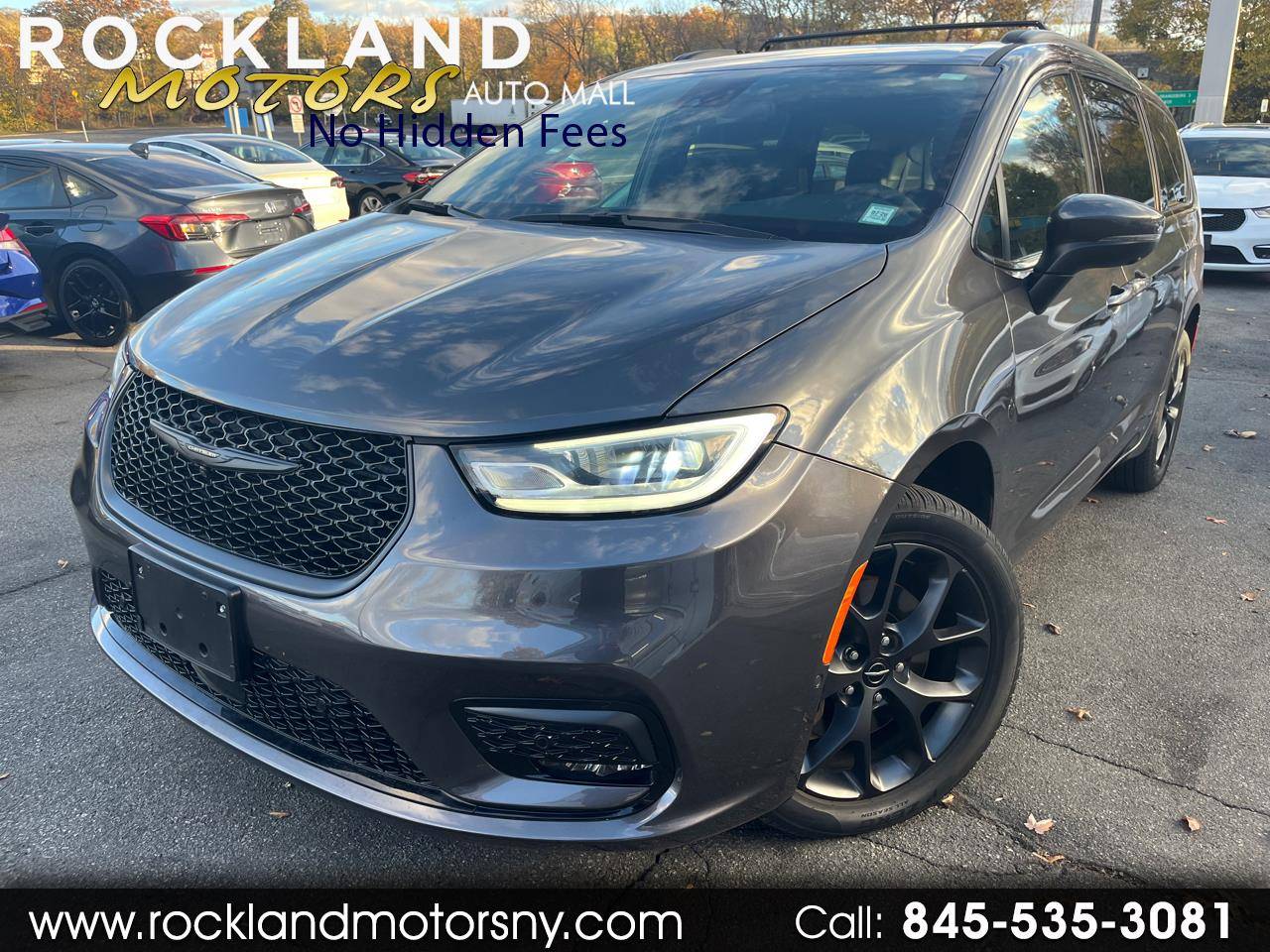 2023 Chrysler Pacifica Touring L — Minivan — 12,975 mi — West Nyack, NY