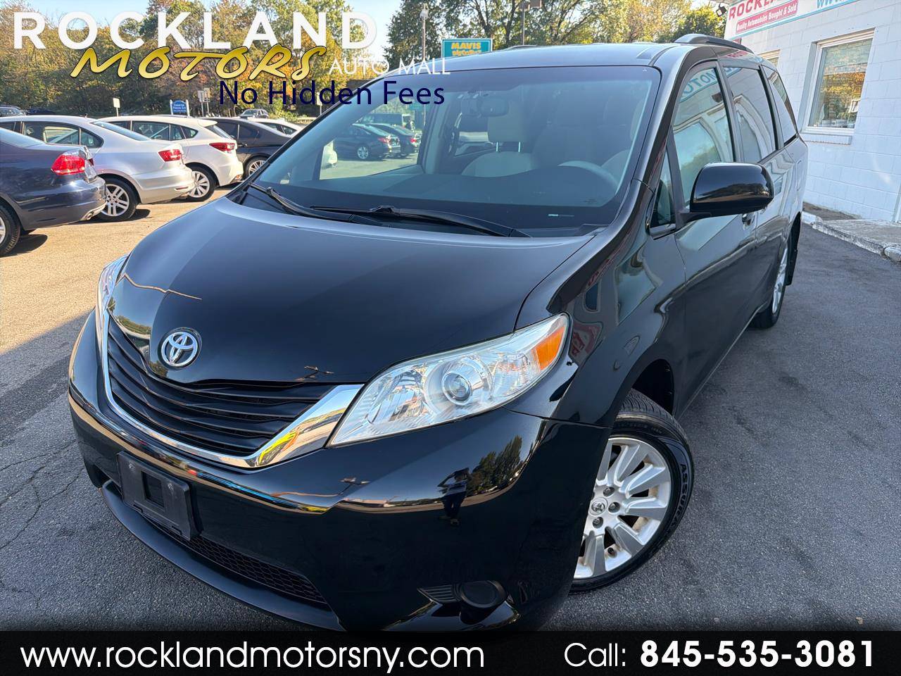2012 Toyota Sienna LE — Minivan — 135,247 mi — West Nyack, NY